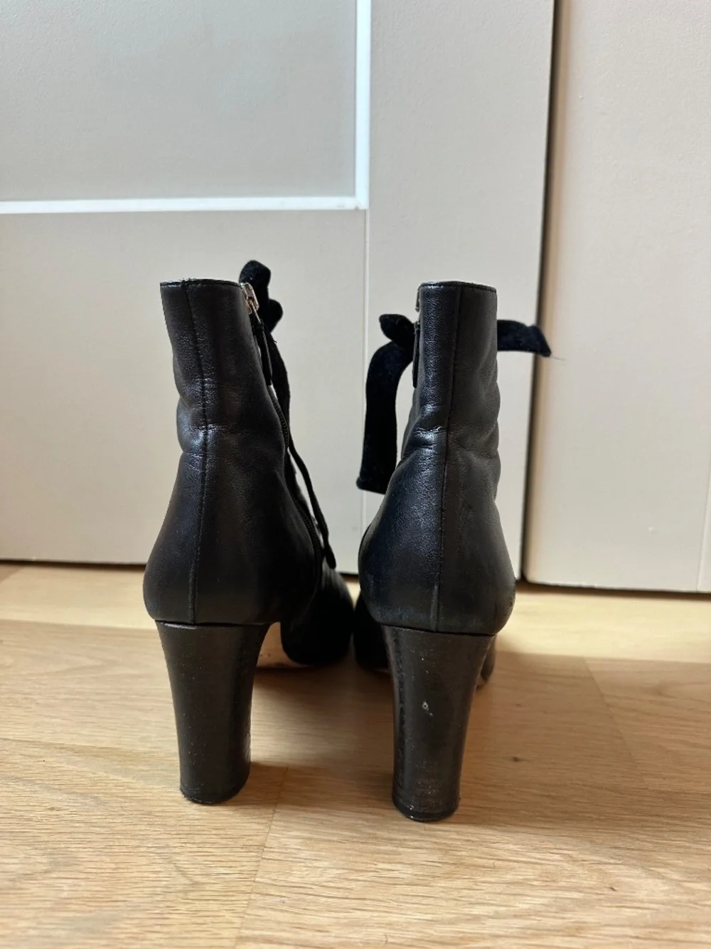 LK Bennett Maxine Boot Velvet Criss-Cross ribbon size 37.5